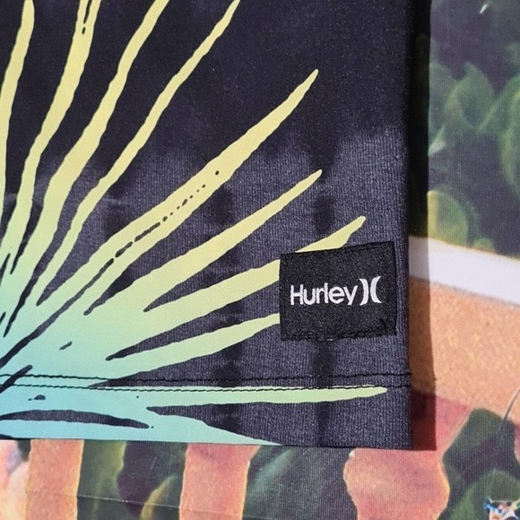 Hurley Floral Board Trunks Size 32 - Picture 3 of 8